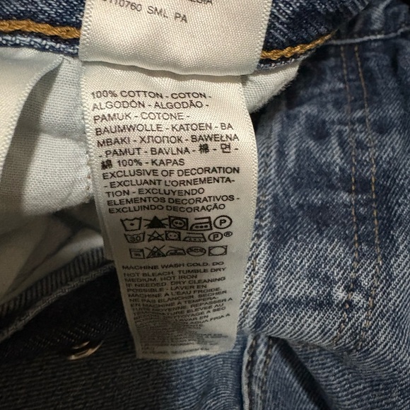 Levi's High Rise Distressed Blue Jeans - Picture 4 of 5